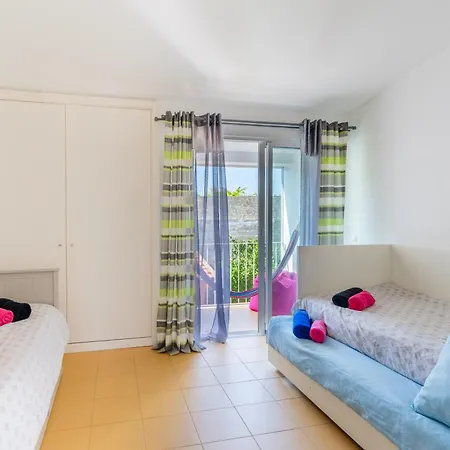 Casa Miradouro Do Moinho * Порту-Санту